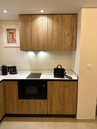 StudiO SpraY - Port-Grimaud - Parking Gratuit - La Petite Venise, Grimaud (foto 11)