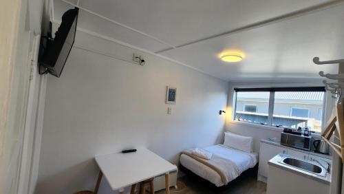 1 twin bed