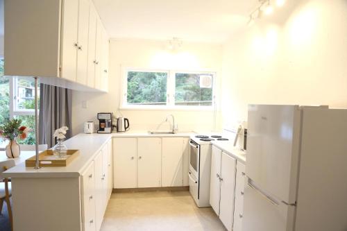 Facilities, Skyline Haven - Entire Apartment - Free Parking, Espresso, Netflix - 15m to CBD, Stadium, Ferry in Karori