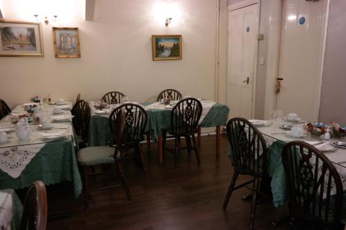 Acorn Guest House B&B - image 12