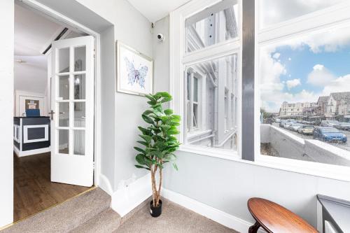 Vistas, The Manor Hotel in Llandudno