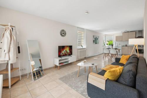 Közös társalgó / TV, Komfortwohnung nahe Basel mit Parkplatz in Binzen