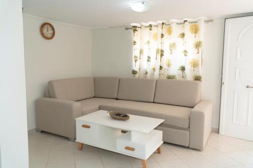 One-Bedroom Apartment with Sea View image 9