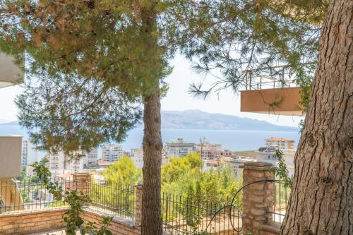 One-Bedroom Apartment with Sea View image 8