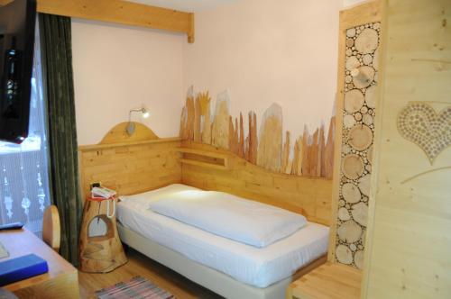 1 twin bed