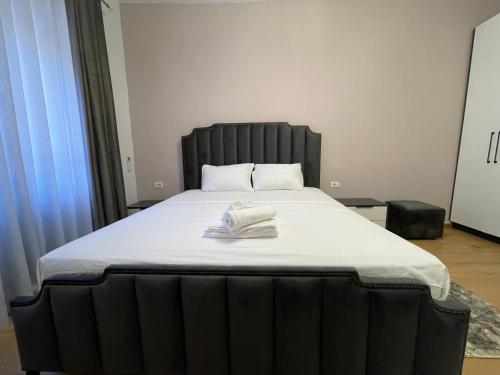 Durres Vintage Apartment - image 3