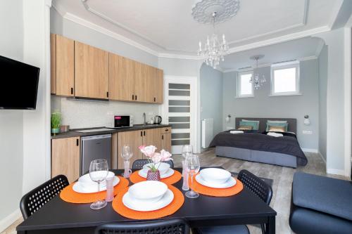 Serpentine Apartments at Buda Castle 5