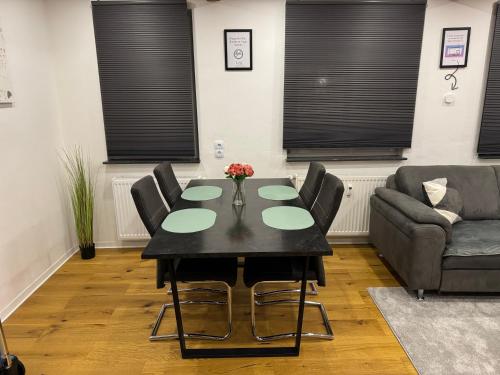 Facilities, Best Central Apartment - am Marktplatz - Up to 5 - Next to Frankfurt and Hanau - Coffee and Snacks - in Nidderau