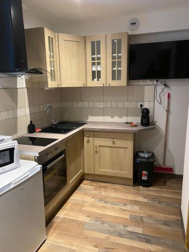 Iekārtas, 3 appartements T1 meublé Lussac 86320 (3 appartements T1 meuble Lussac 86320) in Lusaka Lešato
