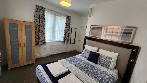 Double room, private bathroom