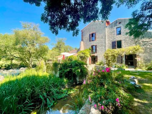 Le moulin du Guy, proche du Puy duFou chambre d'hôte La Ménie