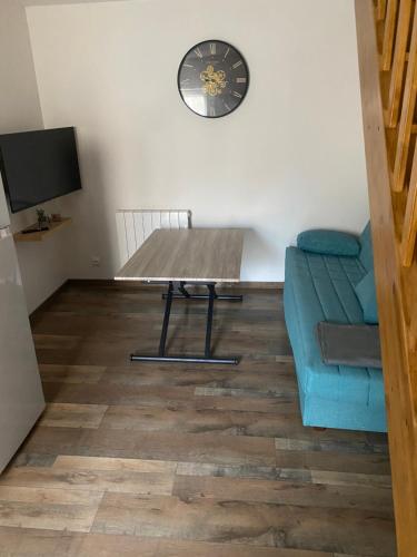Iekārtas, 3 appartements T1 meublé Lussac 86320 (3 appartements T1 meuble Lussac 86320) in Lusaka Lešato