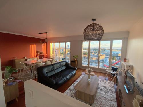 Grand Appartement avec vue Paris 180 degrés - Tour Eiffel, Sacré Coeur