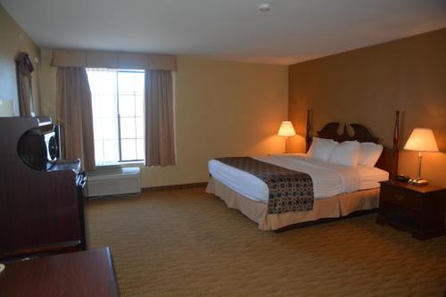 Countryside Inn and Suites