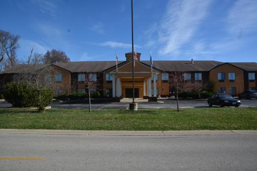 Countryside Inn and Suites - Hotel - Mount Orab