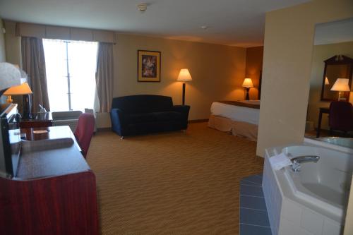 King Suite with Spa Bath
