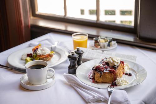 The Willcox Hotel by null