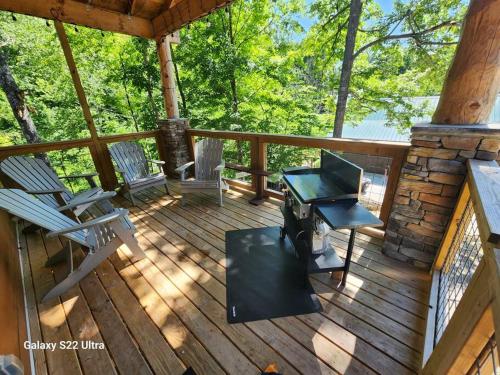 Dancing Bear Cabin- Relax & Enjoy! in Sevierville, USA