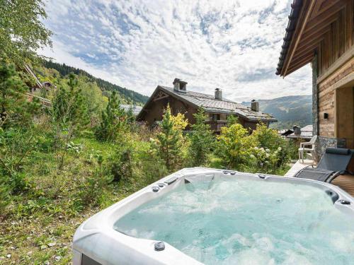 Duplex moderne avec jacuzzi et animaux admis - FR-1-566-2 in Meribel