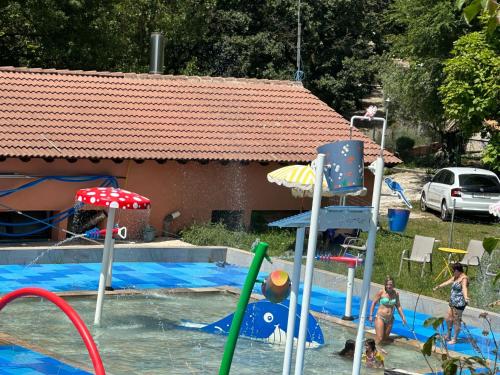 Tiendas Safaris in Ripoll
