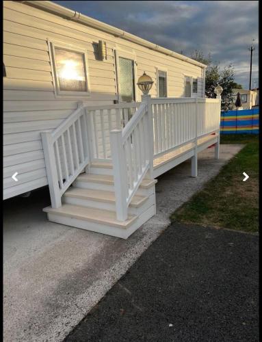 Caravan - 3 Bedrooms, Sleeps 8, Rhyl (foto 5)