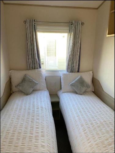 Caravan - 3 Bedrooms, Sleeps 8, Rhyl (foto 8)