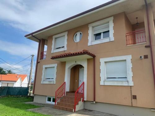 Casa con jardín cerca de Santander gîte à louer Maliaño