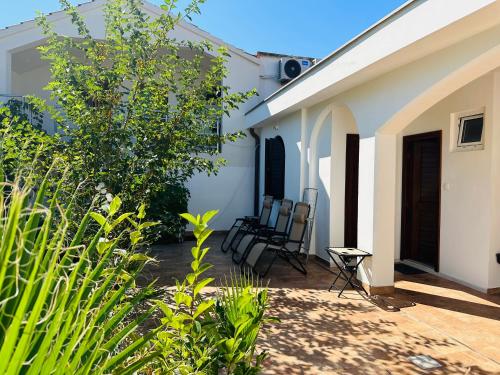 Two-Bedroom Villa image 4