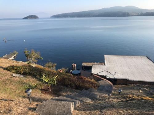 Ocean Front Retreat with Stunning Water Views in Brentwood Bay