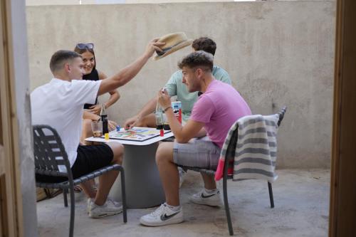 設施, BLACK AND WHITE Hostel Palamós (BLACK AND WHITE Hostel Palamos) in 帕拉莫斯