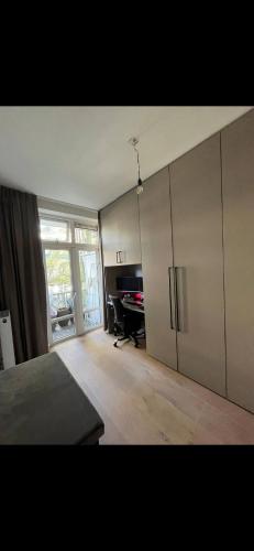 Fully renovated two bedroom apartment in the centre of Amsterdam, Amsterdam (photo 9)