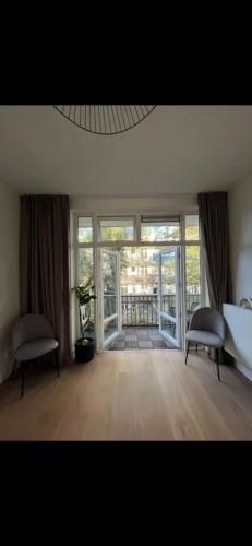 Fully renovated two bedroom apartment in the centre of Amsterdam, Amsterdam (photo 8)