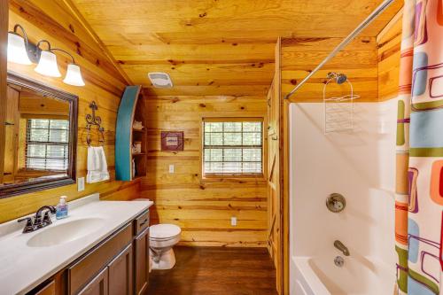 Murfreesboro Cabin with Fire Pit-by Lake Greeson - image 7