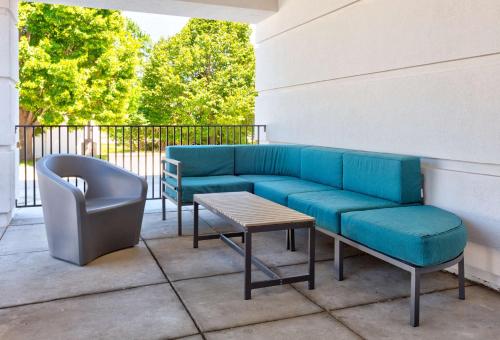 บริการและสิ่งอำนวยความสะดวก, แฮมป์ตัน อินน์ นอร์ฟอล์ค (Hampton Inn Norfolk) in นอร์ฟอล์ค (NE)