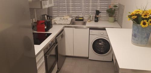 บริการและสิ่งอำนวยความสะดวก, Cosy apartment close Eiffel Tower in เซฟร์