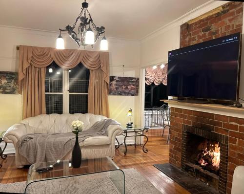 The Sister Cottage - Mount Dandenong Ranges The Sister Cottage - Mount Dandenong Ranges