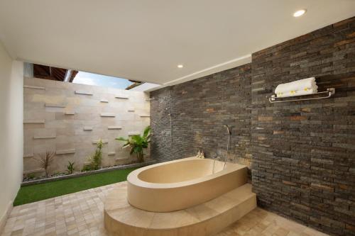 One-Bedroom Villa with Private Pool image 1