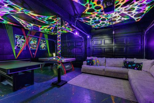 Waterfront Resort, Heated Pool, Hot Tub, Game Room