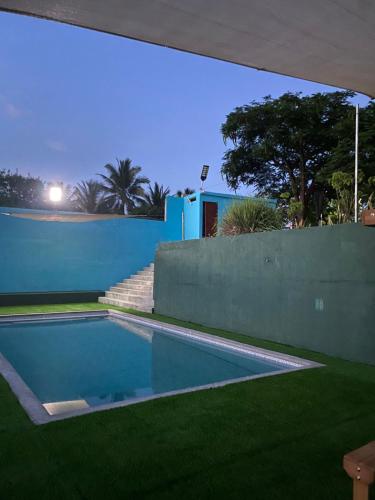 Piscina, Hotel Israel in El Limón