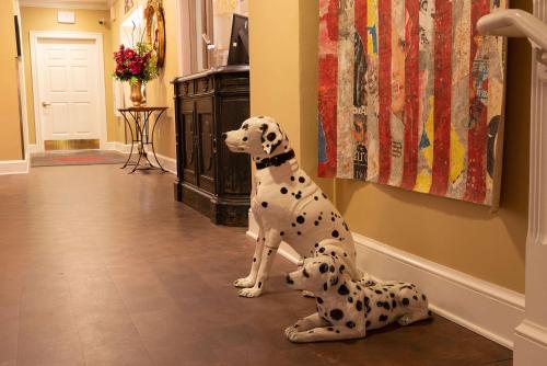 The Kendall Hotel at the Engine 7 Firehouse in Cambridge, USA