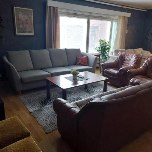 Simonhovi in Norinkyla