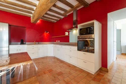 廚房, La Villa au Grand Chêne - Charmante maison pour 10p (La Villa au Grand Chene - Charmante maison pour 10p) in 沙蘭拉波特里