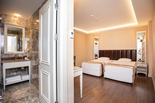 PRAG HOTEL - image 5