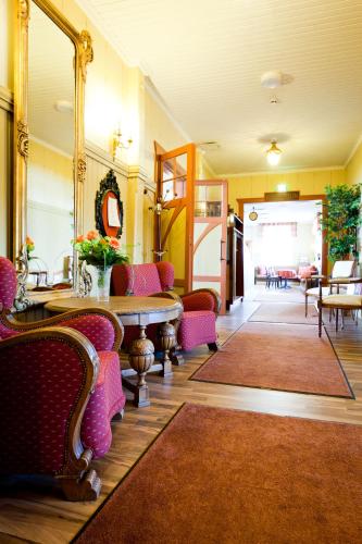 大堂, 拉雲托拉阿爾瑪酒店 (Hotelli-Ravintola Alma) in 塞伊奈約基