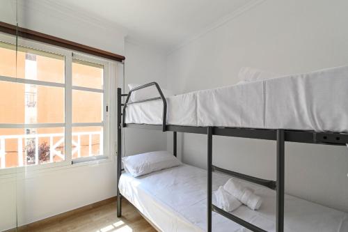 Apartment with Sea View image 9