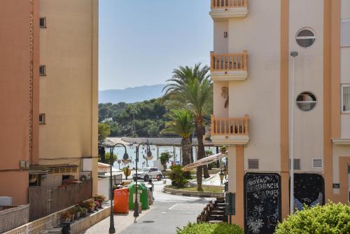 Apartment with Sea View image 6