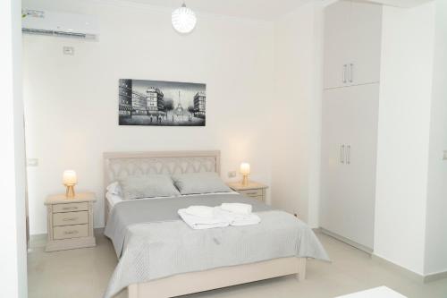 One-Bedroom Apartment with Balcony and Sea View room in Horizon view apartments