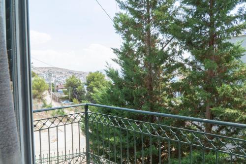 One-Bedroom Apartment with Balcony and Sea View image 2