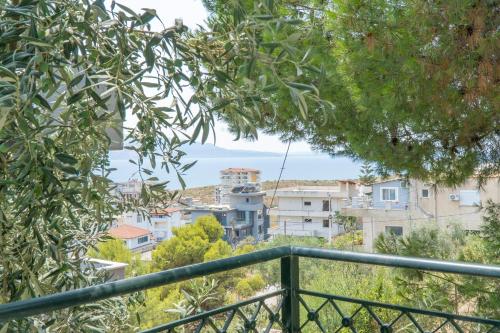 One-Bedroom Apartment with Balcony and Sea View image 1