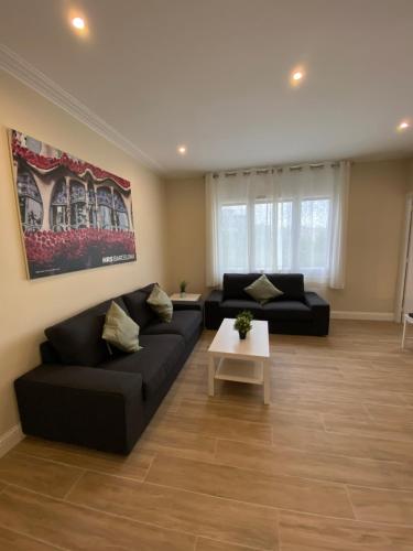 RIUS33 - Huge & Spacious Apartment in Montjuic, Barcelone